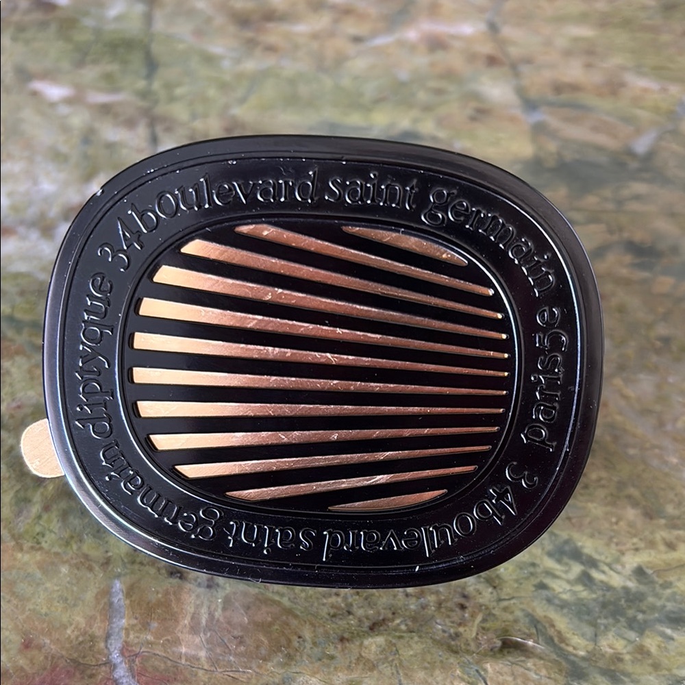 Diptyque Car Vent Diffuser Black and Gold